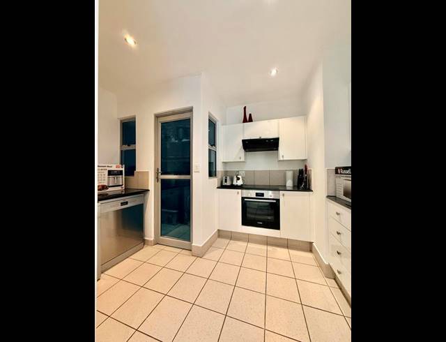 2 BEDROOM PROPERTY TO RENT IN SANDHURST